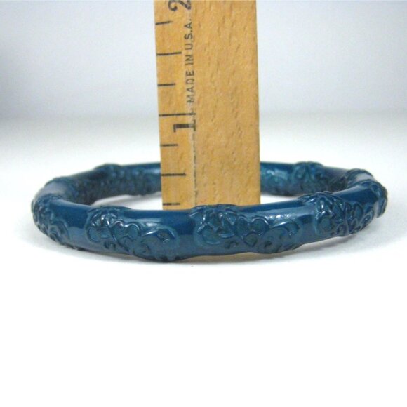 Vintage Blue Textured Floral Design Bangle Bracelet Approx 8 inch Inner Circumfe - Picture 2 of 6